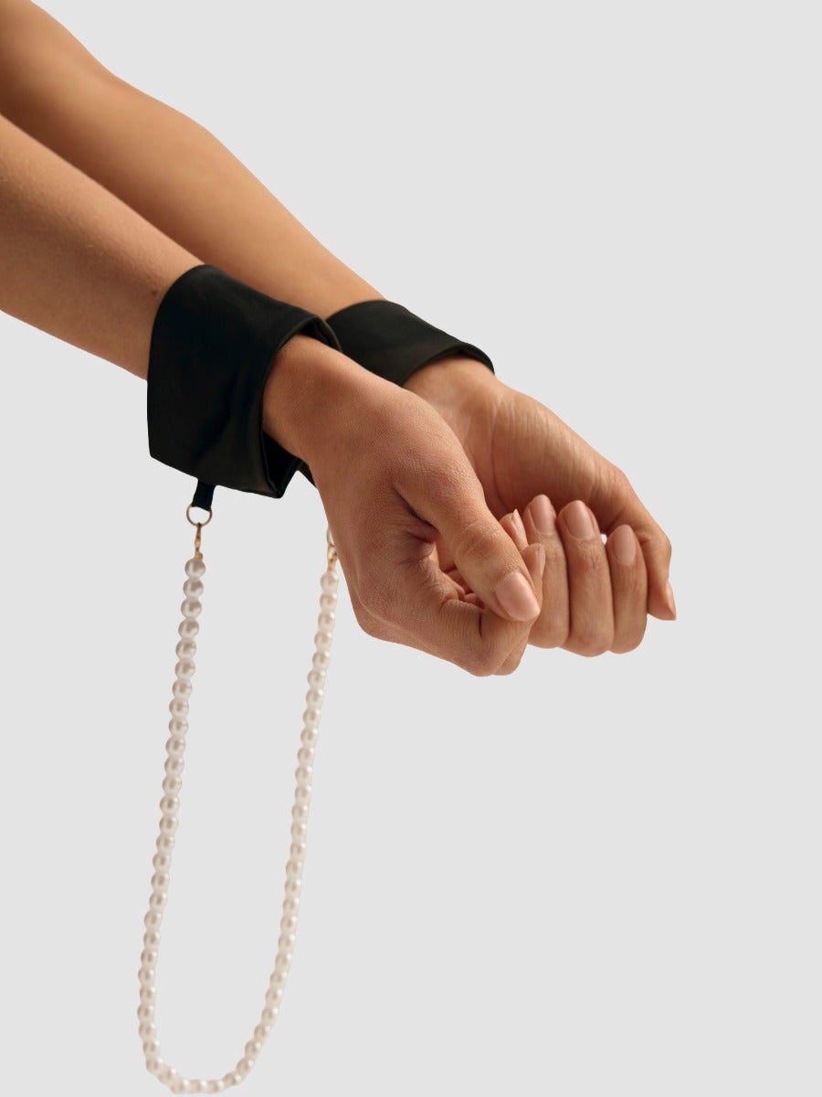 Image of Esotiq Sensual Pea Perlen Handschellen