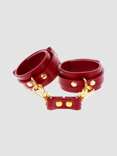 Taboom Bondage in Luxury Menottes