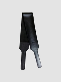 rouge open folded spanking paddle frontbild amorana